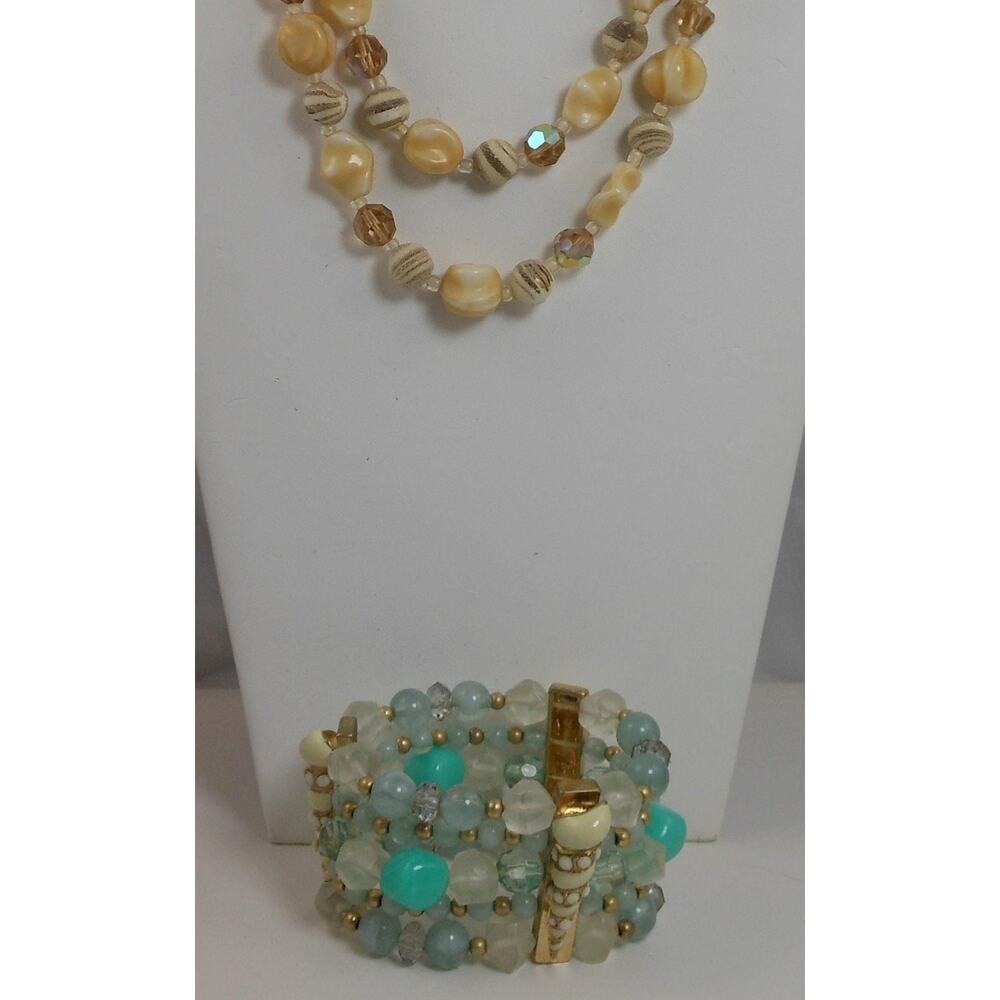 Vintage Beaded Jewelry Set Cream Double Strand Necklace & Aqua Stretch Cuff - Picture 4 of 9